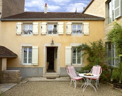 Cijela kuća/apartman Chez Hall, La Petite Maison 17th C Charmimg Cottage, Meursault Village, Sleeps 2 (Meursault, Francuska)