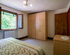 Toàn bộ căn nhà/căn hộ 2 Bedroom Accommodation In Allumiere (Allumiere, Ý)