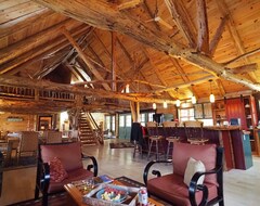 Khách sạn Lodge Solange (Ontario City, Hoa Kỳ)