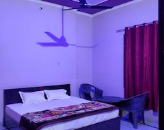 Khách sạn Oyo Hotel 4u (Moradabad, Ấn Độ)