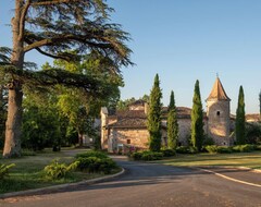Toàn bộ căn nhà/căn hộ Luxury 3 Bedroom New Villa With Own Pool On Chateau Estate (Castelnau-de-Montmiral, Pháp)