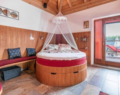 Toàn bộ căn nhà/căn hộ Secret Wellness Pool Sauna And Whirlpool (Puconci, Slovenia)