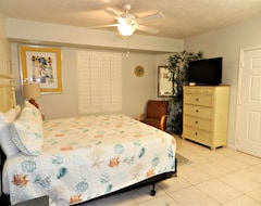Otel Ocean Walk Resort - Water Wonderland 4Th Floor 3 Bedroom (Daytona Beach, ABD)