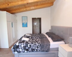 Hele huset/lejligheden Cuvi Two-Bedroom Holiday House (Rovinj, Kroatien)
