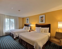 Khách sạn Fairfield Inn & Suites by Marriott Milwaukee Airport (Oak Creek, Hoa Kỳ)