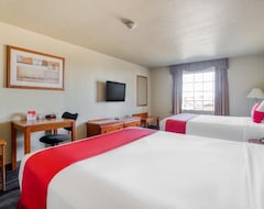 Khách sạn Nature Inn & Suites (Wichita Falls, Hoa Kỳ)