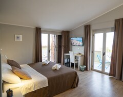 Hotel Agàpe Rooms In Tropea (Tropea, Italija)