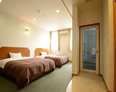Toàn bộ căn nhà/căn hộ Twin Westernstyle Room With Sauna And Hot Spring / Iyo-gun Ehime (Tobe, Nhật Bản)
