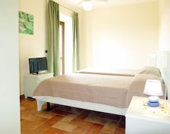 Toàn bộ căn nhà/căn hộ Apartment Zuccari In Lago Di Vico - 7 Persons, 3 Bedrooms (Caprarola, Ý)