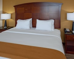 Hotelli Holiday Inn Express & Suites Austin South-Buda (Buda, Amerikan Yhdysvallat)