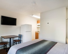 Hotel Hometowne Studios By Red Roof Denver - Thornton (Thornton, USA)
