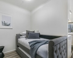 Views And Hotel-style Extras In A Great Location (Melbourne, Australija)