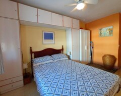 Entire House / Apartment Reduced August Beach Apartment, Aircon, Wifi, 3 Min From The Beach! (Vélez-Málaga, Spain)