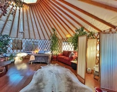 Cijela kuća/apartman Luxury Yurt - Easy To Get To Off I5 (Cottage Grove, Sjedinjene Američke Države)