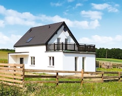 Tüm Ev/Apart Daire Enjoy The Rural Idyll On A Vacation In This Family-friendly Vacation Home With A Shared Outdoor Pool (Gdańsk, Polonya)
