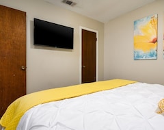 Koko talo/asunto Fresh Hospitals King Bed Pets Ok 55' 4k Tv (Pineville, Amerikan Yhdysvallat)