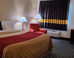 Khách sạn Hometown Inn And Suites (Washington, Hoa Kỳ)