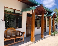 Khách sạn Tropical Biosphere (Baa Atoll, Maldives)