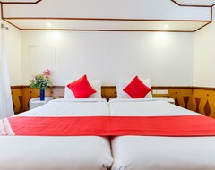 Khách sạn OYO 23047 Rkv Golden Petal Houseboat 3 Bhk (Alappuzha, Ấn Độ)