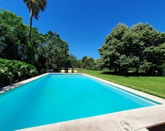 Entire House / Apartment Private Estate With Large Gardens, Pool, Wifi And Animal Farms (Chivilcoy, Argentina)