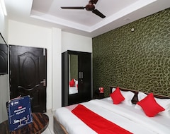Khách sạn OYO 22605 Hotel Redstone (Delhi, Ấn Độ)