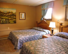 Toàn bộ căn nhà/căn hộ Prime 1-bedroom Plus A Den, 1-bath Ski-in/out Daylight Basement Property (Whitefish, Hoa Kỳ)