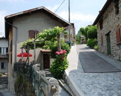 Toàn bộ căn nhà/căn hộ Vacation Home Ai Funtann In Bruzella - 4 Persons, 2 Bedrooms (Caneggio, Thụy Sỹ)