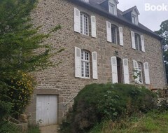 Toàn bộ căn nhà/căn hộ Petite chambre - Maison de Maitre (La Bazouge-du-Désert, Pháp)