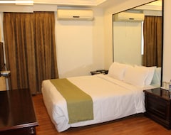 Khách sạn The Center Court Hotel (Hyderabad, Ấn Độ)
