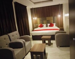 Boston Hills Resort & Hotel (Onitsha, Nigerija)