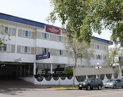 Khách sạn Capital City Center Hotel (Victoria, Canada)
