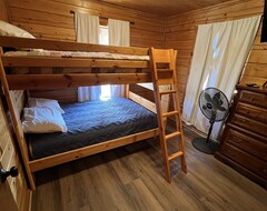 Casa/apartamento entero Littlecreek: Rustic Cabin Get Away. (Avinger, EE. UU.)