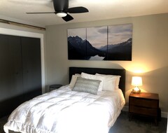 Entire House / Apartment Clean Mountain Living - Hiking, Biking, Boating, Golfing, Skiing, Pool, Hot Tub (Willard, USA)
