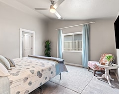 Entire House / Apartment New Indoor Sauna, Sleeps 8, Sw Caldwell, Vallivue (Caldwell, USA)