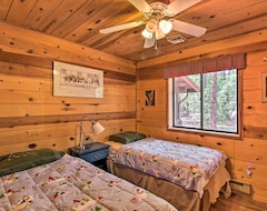 Entire House / Apartment New! Pinetop Cabin + Deck & Treehouse: Hike & Golf (Pinetops, USA)