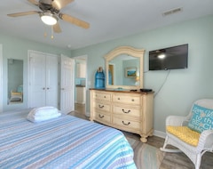 Toàn bộ căn nhà/căn hộ Ocean Walk 7102-a Sweet Retreat-beautiful Decor-3 Bedroom, 2.5 Bathroom,sleeps 6 (Oak Island, Hoa Kỳ)