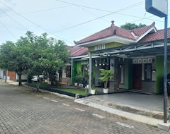 Hotel OYO 93892 Homestay Koe Syariah (Banyumas, Indonezija)