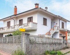 Toàn bộ căn nhà/căn hộ 3 Bedroom Accommodation In Villaurbana (Villaurbana, Ý)