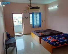 Koko talo/asunto Thirunallar S A Residency (Tharangambadi, Intia)