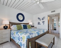 Hotel Sunset Cove Oceanview Unit On Seven Mile Beach! (Georgetown, Cayman Islands)