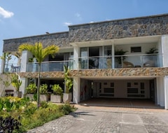 Valle Luna Hotel Boutique (Calarcá, Kolumbija)