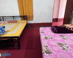 Nhà trọ Raj Mahal Guest House (Shantiniketan, Ấn Độ)
