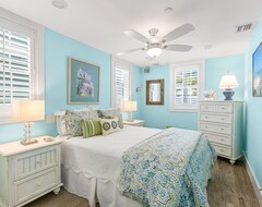 Cijela kuća/apartman Beachy Keen ~ Charming 1 Br, 1 Ba Home W/ Loft In Great Location! (Key West, Sjedinjene Američke Države)
