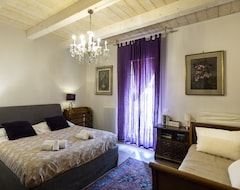 Khách sạn Al Battistero Luxury Suite (Ravenna, Ý)