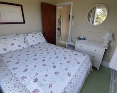 Hele huset/lejligheden Cedar Cottage - Cozy Two Bedroom, Private, Ocean View - Near Halifax And Beach (Ketch Harbour, Canada)