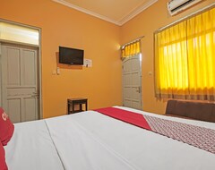 Oyo 92486 Hotel Permata 3 (Salatiga, Endonezya)