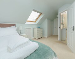 Cijela kuća/apartman Close Vark Farmhouse - A Holiday Cottage That Sleeps 2 Guests In 1 Bedroom (Douglas, Ujedinjeno Kraljevstvo)