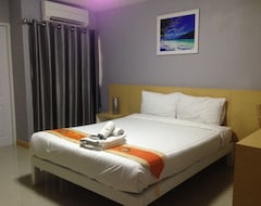 Hotel Zenith Life (Nonthaburi, Thailand)