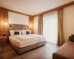 Hotel Diana Dolomites Living & Taste (La Villa, Italija)