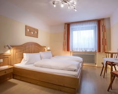 Hotel Ferienhof Stadlpoint (Ried im Zillertal, Austrija)